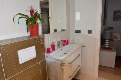 Apartmanska kuća 690 m², Okrug Gornji - 200 m od mora - 13