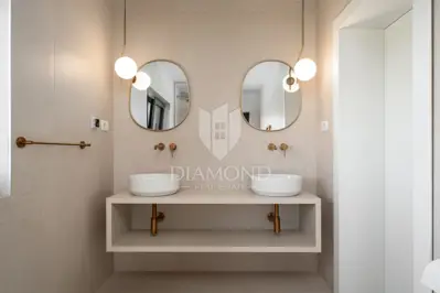 Haus zum Kauf in Poreč, 683 m² - 22