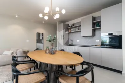 Haus zum Kauf in Poreč, 683 m² - 3