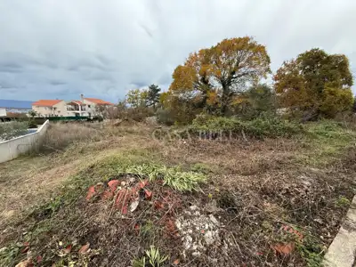 Građevinsko zemljište 879 m², Malinska - pogled na more