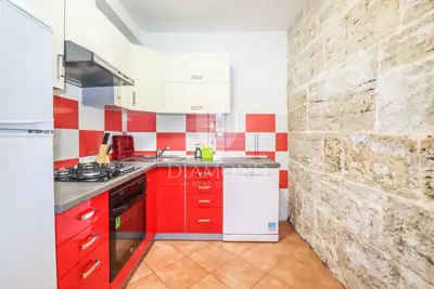 Haus 220 m², Žminj - renovierte und ruhige Lage - 9