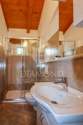 Haus 220 m², Žminj - renovierte und ruhige Lage - 15