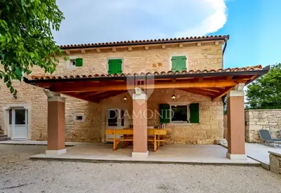 Haus 220 m², Žminj - renovierte und ruhige Lage - 3