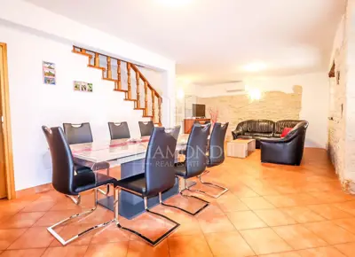 Haus 220 m², Žminj - renovierte und ruhige Lage - 5