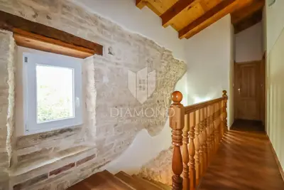 Haus 220 m², Žminj - renovierte und ruhige Lage - 11