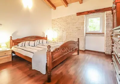 Haus 220 m², Žminj - renovierte und ruhige Lage - 14