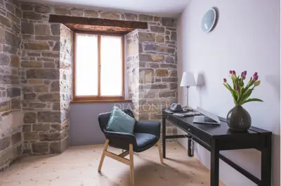 Haus, Oprtalj, Gewerberaum und 3 Apartments - 16