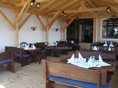 House with a lot of potential only 40 m from the sea! - 8