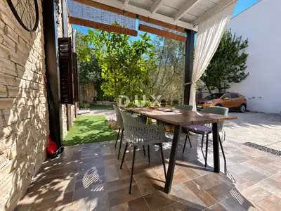 Haus 154 m², Šibenik - Zentrum, drei Wohnungen und Hof - 20