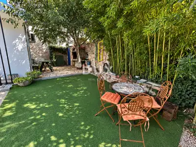 Haus 154 m², Šibenik - Zentrum, drei Wohnungen und Hof - 8
