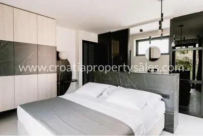 House, Šibenik, 400 m², 800 000 € - 3