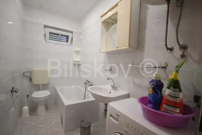 Makarska, centar, dio kuće 291 m² blizu svih sadržaja - 9