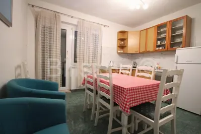 Makarska, centar, dio kuće 291 m² blizu svih sadržaja - 6