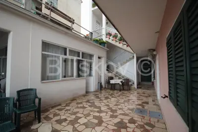 Makarska, centar, dio kuće 291 m² blizu svih sadržaja - 12