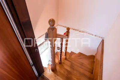MIRNA ULICA, three separate residential units - 17