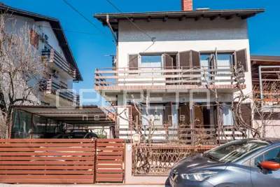 MIRNA ULICA, three separate residential units - 4