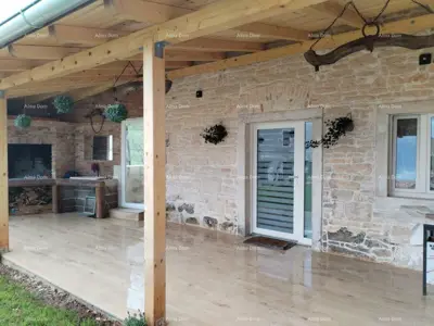 Blizina Barbana. Kuća s bazenom i sportskim sadržajima