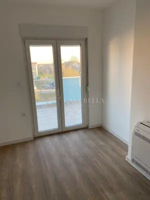 Stan 94 m², centar Bjelovara, novogradnja i parkirno mjesto