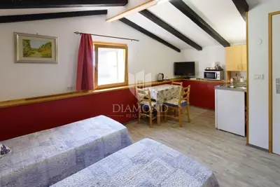 Haus 180 m², Grožnjan - großer Hof und Meerblick - 6
