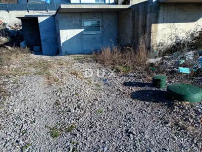 House 212 m², Kastav - move-in-ready basement and permits - 13