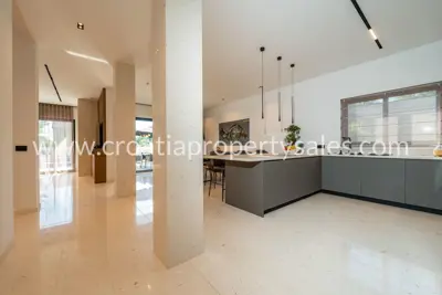 Kuća, Zadar, 370 m², 1 350 000 € - 6