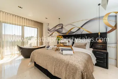 Kuća, Zadar, 370 m², 1 350 000 € - 9
