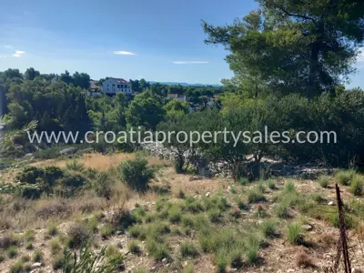 Građevinsko zemljište 800 m², Otok Brač - pogled na more - 3
