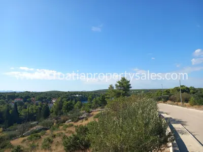 Građevinsko zemljište 800 m², Otok Brač - pogled na more - 9