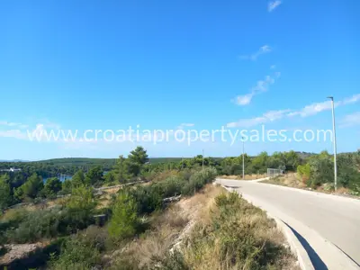 Građevinsko zemljište 800 m², Otok Brač - pogled na more