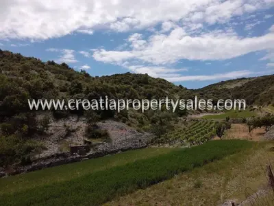 Grundstück, Brač, 30 350 m², 150 000 €