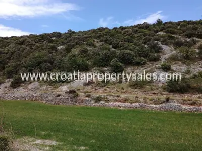 Grundstück, Brač, 30 350 m², 150 000 € - 2