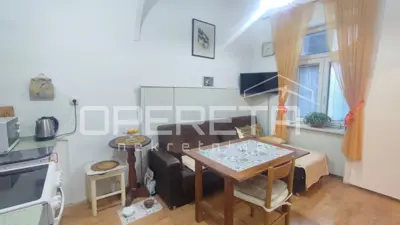 Donji grad, Zagreb, 2 stana u dvorištu, mir i odvojeni ulazi
