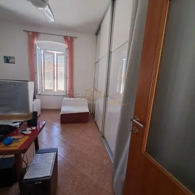 *Kuća sa dva manja stana u Šijani* - 3