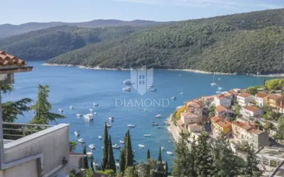 Rabac, kuća na prekrasnoj lokaciji - 2