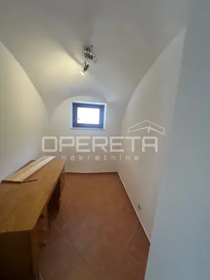Poslovni prostor 32 m², Centar Varaždina - strog centar - 4