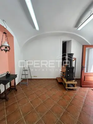 Poslovni prostor 32 m², Centar Varaždina - strog centar - 2