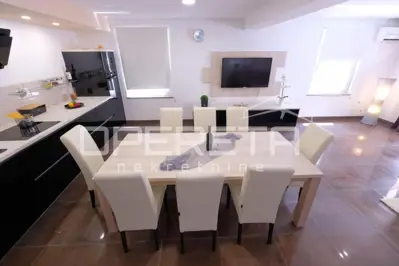 House 180 m², Svetvinčenat - peaceful location and nature - 8