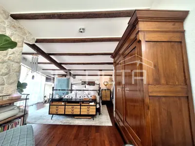 Renovirana kuća s 2 stana, Šibenik- Centar - 12