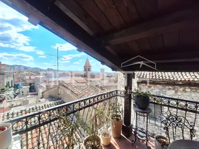 Renovirana kuća s 2 stana, Šibenik- Centar - 3
