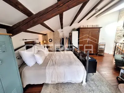 Renovirana kuća s 2 stana, Šibenik- Centar - 9
