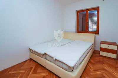 Stan, Poreč, pogled na more i natkrivena terasa - 7