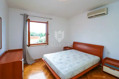 Stan, Poreč, pogled na more i natkrivena terasa - 10