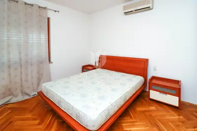 Stan, Poreč, pogled na more i natkrivena terasa - 9