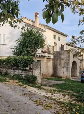 House 230 m², Kanfanar - original Istrian estate
