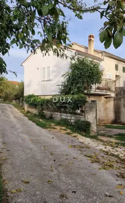 House 230 m², Kanfanar - original Istrian estate - 4