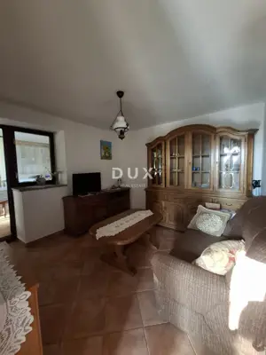 House 230 m², Kanfanar - original Istrian estate - 11