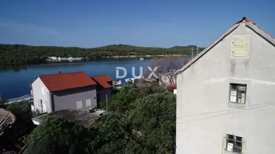 Houses 510 m², Mandalina - by the marina and with sea view - 6