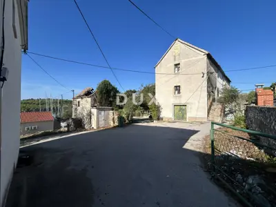 Houses 510 m², Mandalina - by the marina and with sea view - 3