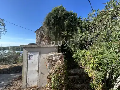 Houses 510 m², Mandalina - by the marina and with sea view - 9