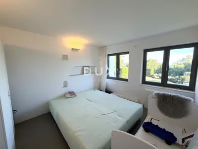 Haus zur Miete in Poljane, 500 m² - 18